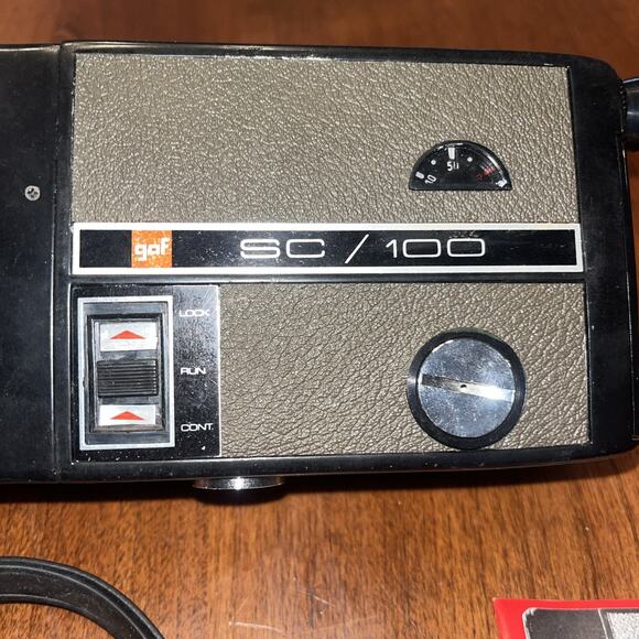 GAF SC / 100 Super 8mm Movie Camera With Instructions Untested - Picture 3 of 3